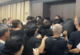 화성시 "아리셀 사망자 유족 숙식 지원 순차 중단"…유족 측 반발