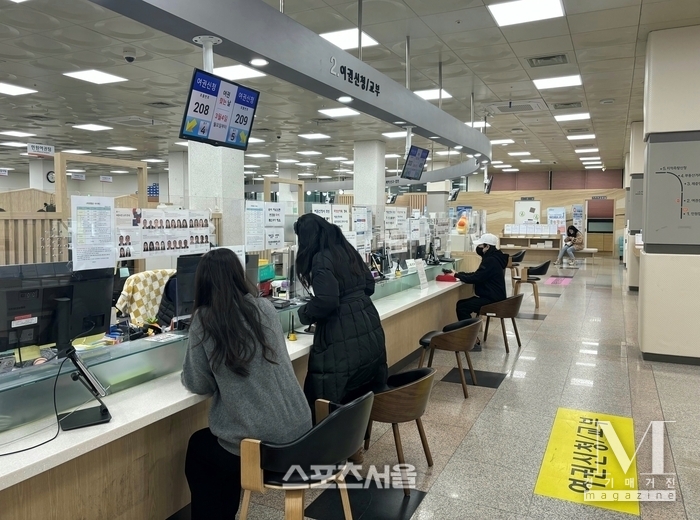 화성시가 민원서비스 종합평가에서 3년 연속 ‘최우수기관’으로 선정되었다.(사진=화성시 민원실 모습/화성시 제공)