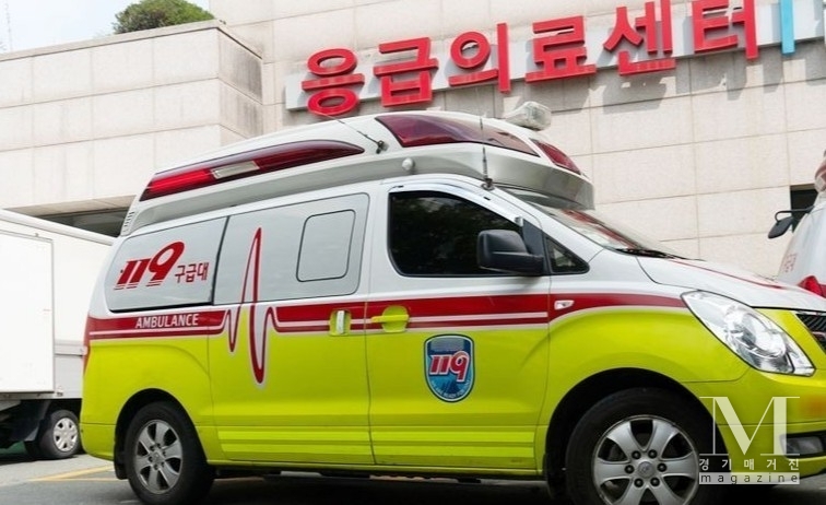 고양 폐차장서 일하던 외국인 노동자 컨테이너에 깔려 숨져(사진=119 응급차량/이미지캡처)