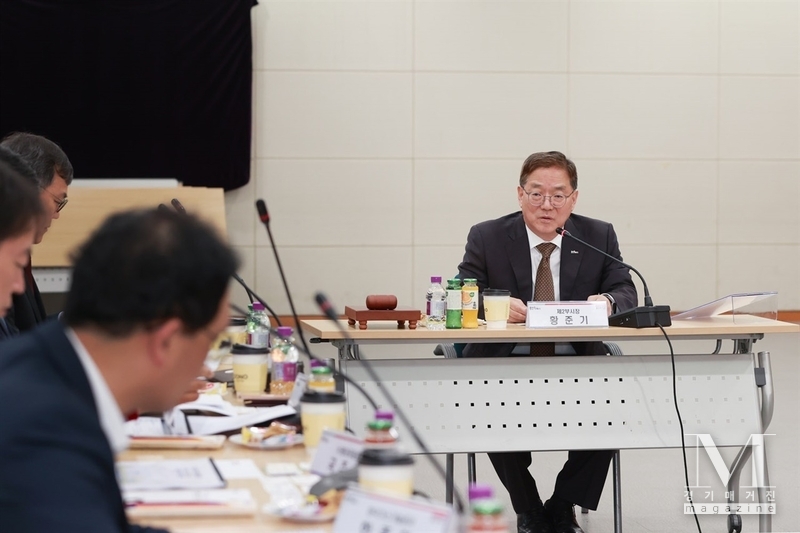 경기 용인시는 수소산업 육성과 발전을 위한 제1회 수소산업위원회 회의를 개최했다(사잔=용인시 제공)