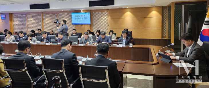 군포시, 반부패·청렴 강화 '청렴추진단' 운영(사진=하은호 군포시장이 청렴한 조직문화를 위한 회의를 개최하고 있다./군포시 제공)