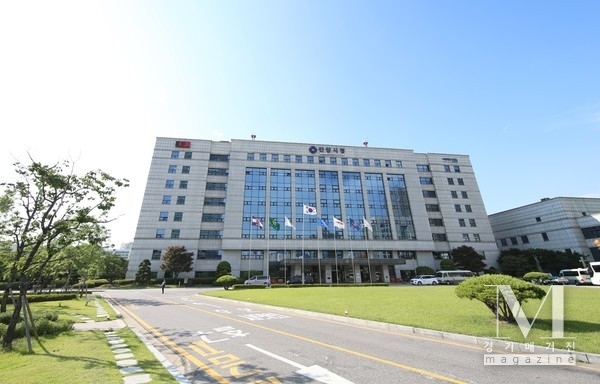안양시는 올해 상반기 적극행정 우수공무원 6명과 우수팀 2팀을 선발했다. (사진=안양시청사 전경/안양시 제공)