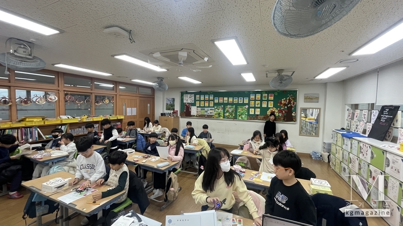 AI 소프트웨어 코딩교육을 통한 미래 핵심역량인 컴퓨팅 사고력 신장(사진=화성 효행초 제공)