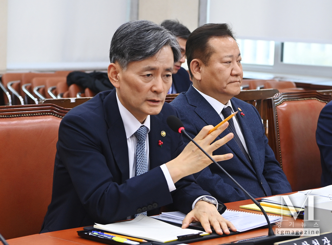 경찰청장, 계엄 발표 3시간 전 안가에서 윤석열 대통령 회동(사진=조지호 경찰청장 모습)