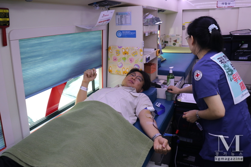 22일 오산소방서 본서 앞에서 사랑의 헌혈운동 실시 장면. (사진=오산소방서 제공)