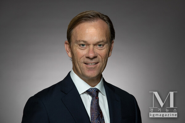 Shannon McDaniel Headshots CRD 2022 Master 214