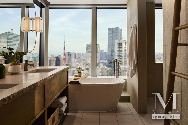 Panoramic Tower Suite at 1 Hotel Tokyo Credit: Mikkel Vang